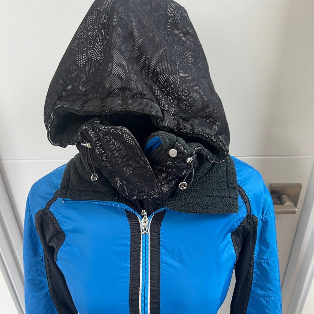 Lululemon Bundle Up and Run Jacket
